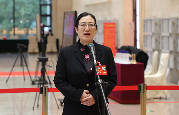 省政協(xié)委員、廣東外語外貿大學法學院副院長楊樺：促進高校畢業(yè)生高質量充分就業(yè)
