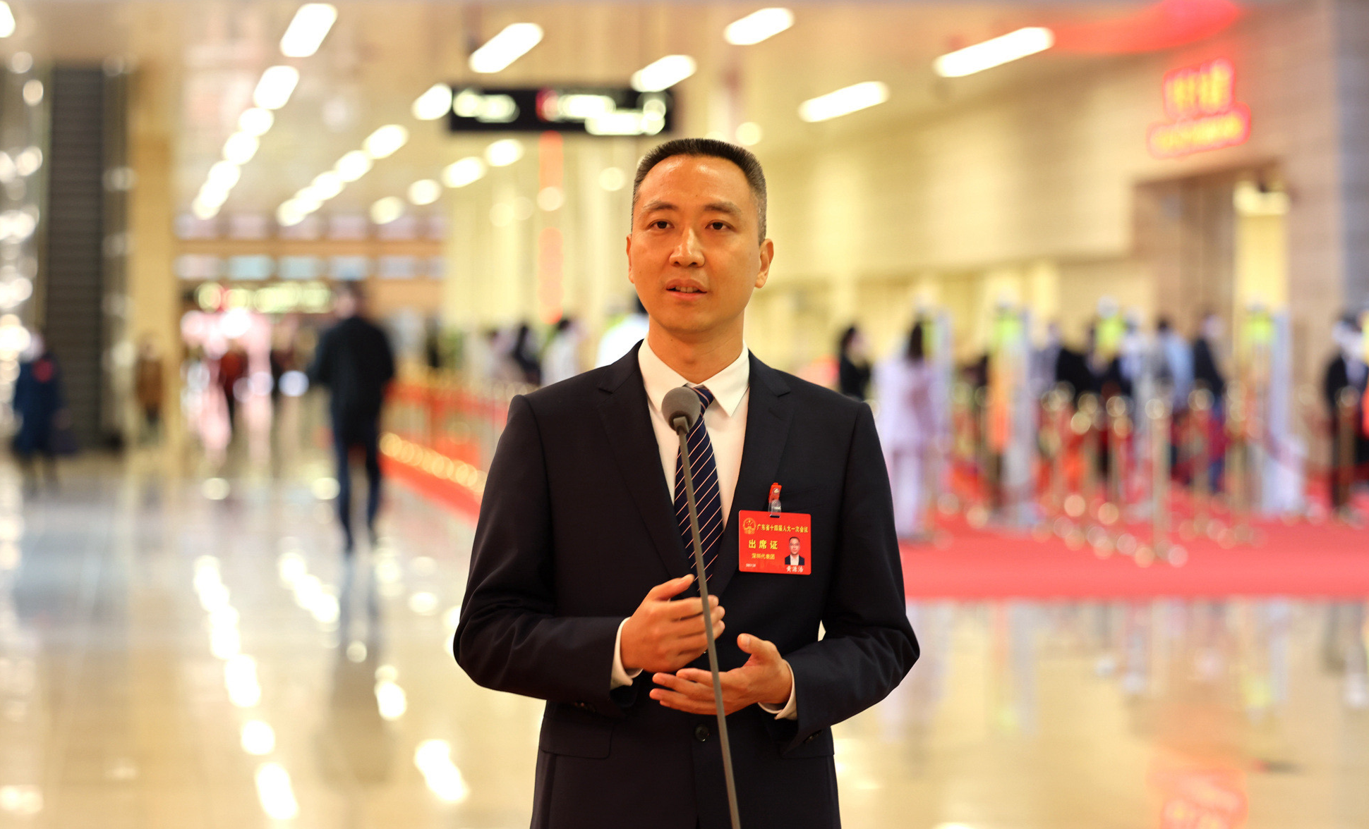 省人大代表、奧比中光科技集團股份有限公司董事長黃源浩：以高技術制造業(yè)集群錨定“全球領先”