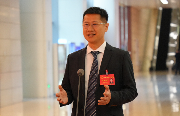 省人大代表、東莞先知大數(shù)據(jù)有限公司董事長兼首席科學(xué)家余旸：科技助力制造業(yè) 企業(yè)尋找出海通道