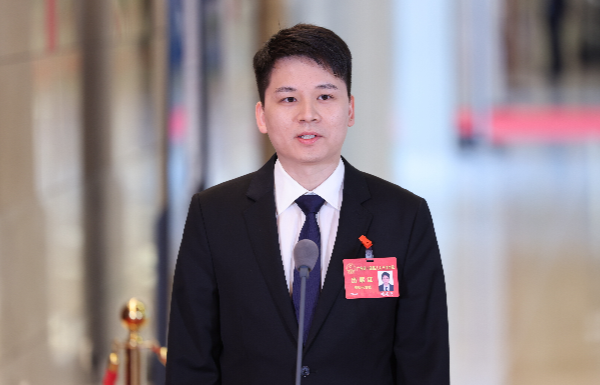 省人大代表、清遠(yuǎn)天安智谷科技發(fā)展集團(tuán)董事長賴建堯：持續(xù)深化產(chǎn)教融合 源源不斷輸送人才
